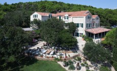 darilni_paketi_hotel_boskinac_novalja_slika_1