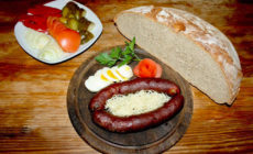 turisticna_kmetija_rozengrunt_pri_mihelicu_klobasica-prva-web