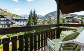 penzion Livada turizem nočitev penzion terasa Kranjska-Gora gorenjska panorama