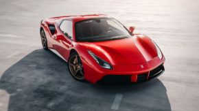 Ferarri vožnja z avtom šport adrenalin Milano Italija