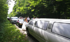 7 ur vožnje z limuzino za dve osebi