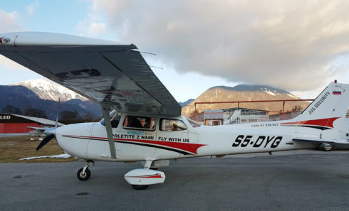Letalska šola Jus - Čudovit polet na gorenjskem pod okriljem Letalske šole (15min)