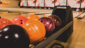 Deluxe bowling - Ura bowlinga na eni stezi in izposoja obutve