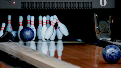 Deluxe bowling - Ura bowlinga na eni stezi in izposoja obutve