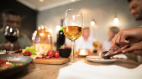 Hiša-pod-Slavnikom gourmet degustacija vino prigrizek Kras domače maditeran
