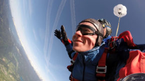Sky Dive Lesce - Tandemski skok s padalom za eno osebo s slikanjem in snemanjem