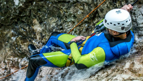 Canyoning Bovec adrenalin šport zabava voda primorska soteskanje