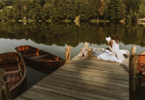 Forest glamping turizem jezero štajerska SUP supanje šport voda jezero hiška vino romantično