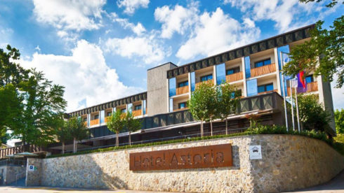 hotel Astoria Bled wellness turizem spa gorenjska terasa oddih jezero
