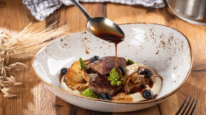 hotel Bohinj gourmet kulinarika gorenjska domače lokalno štruklji tradicija