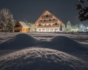 Triangel Boutique Hotel - Nočitev z zajtrkom, 3-hodno večerjo in brezplačnim prevozom na smučišče