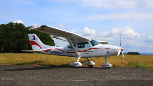 Letalstvo Maribor adrenalin višina šport polet letalo drugačno štajerska učenje tečaj