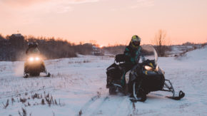 Vožnja z motornimi sanmi (1h)