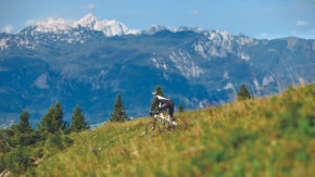 Šport Hotel Montis - 3-urna izposoja e-kolesa